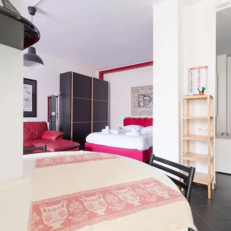 De Angeli M1 - Colorful With Balcony! Apartmán *